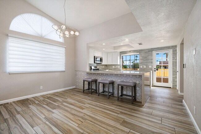 Building Photo - 46395 Ryway Pl