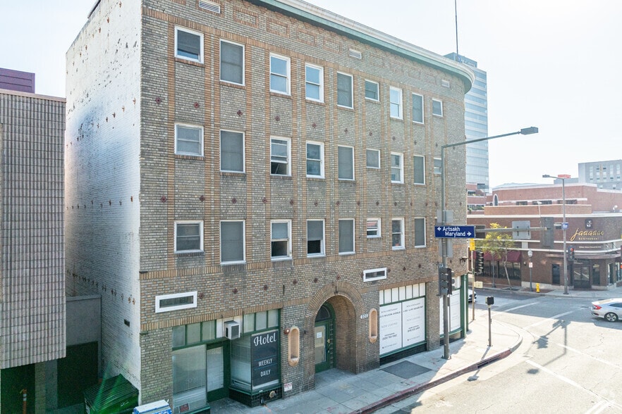 Building Photo - The Arts
