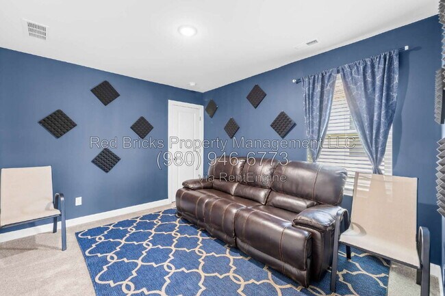 Building Photo - 12216 Stoneybrook Station Pkwy