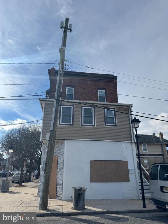 Building Photo - 400 N Massachusetts Ave