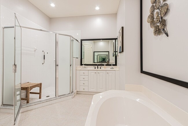 Building Photo - Seasonal Fully Furnished Home in Fiddler's Creek - AVAIL NOW-MAY