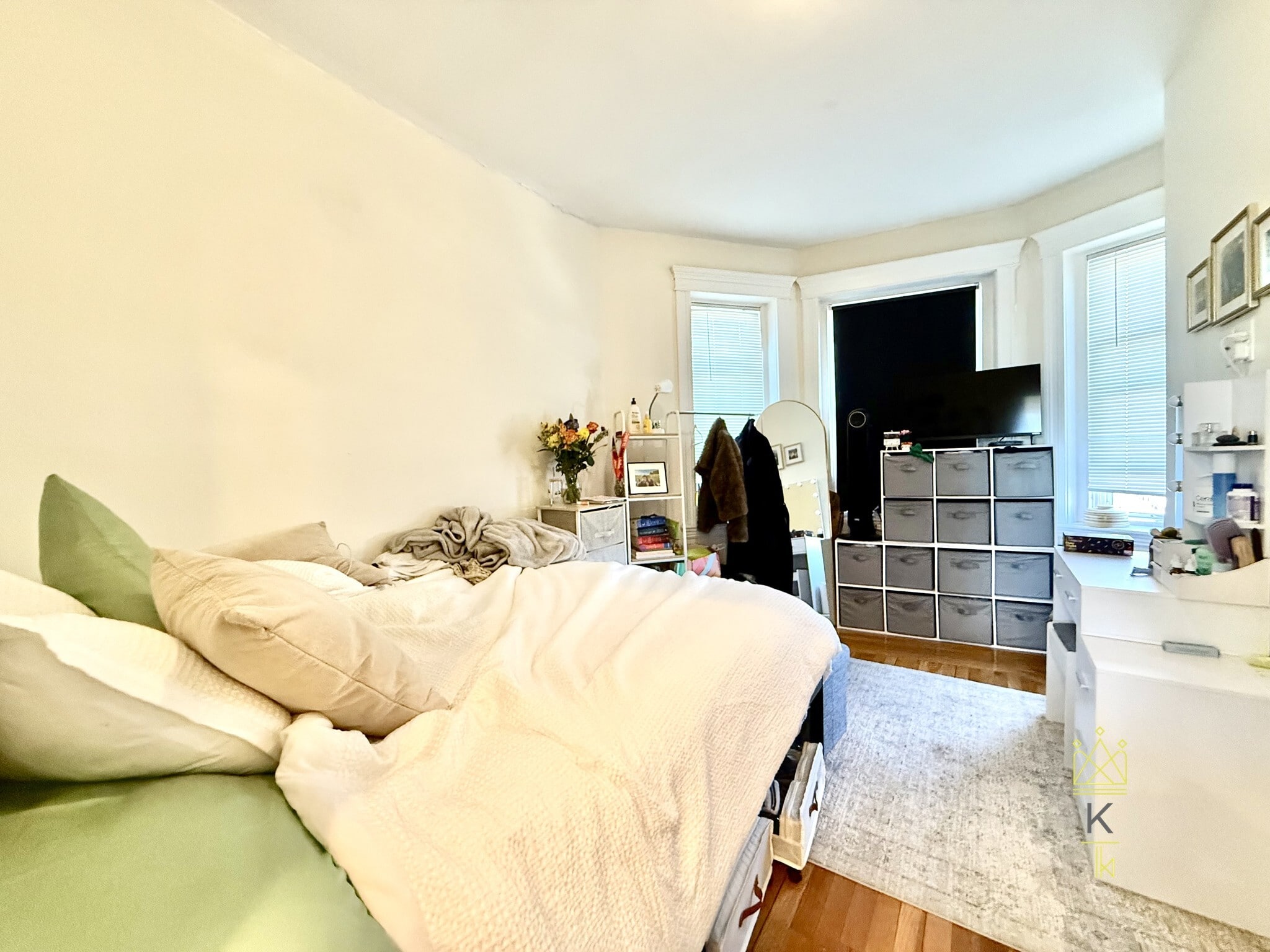 Building Photo - 1872 Commonwealth Ave