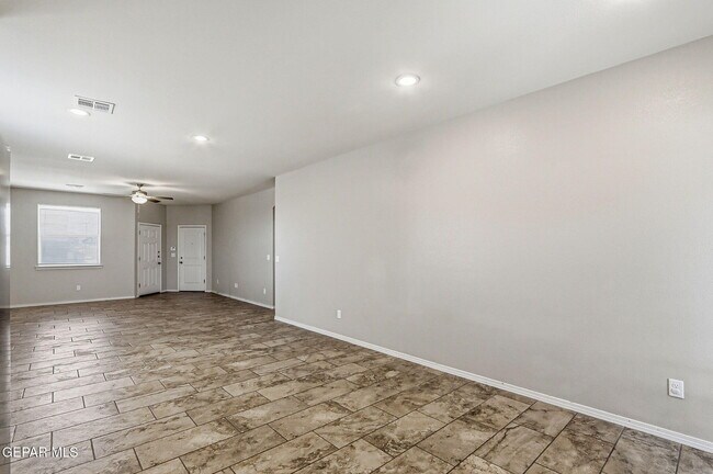 Building Photo - 10624 Hidden Chapel Pl