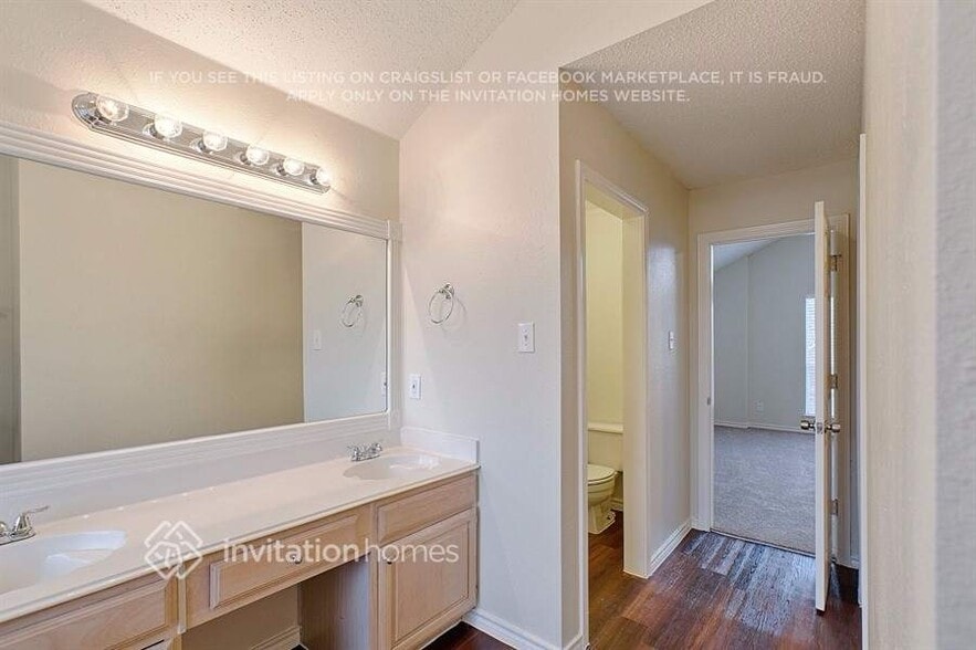 Building Photo - 5507 Bradley Ct