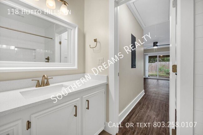 Building Photo - 118 Hutto Hill