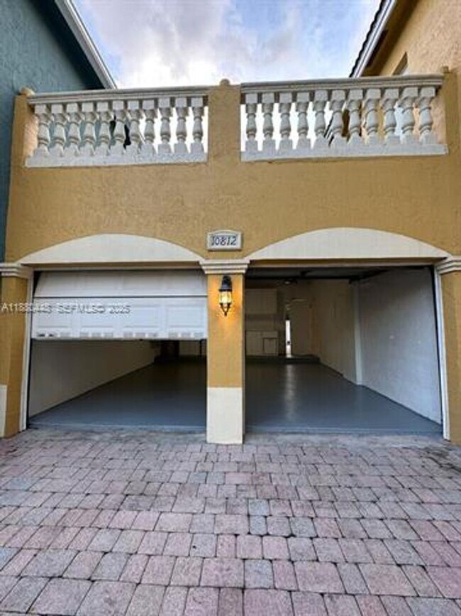 Building Photo - 10812 NW 51st Ln