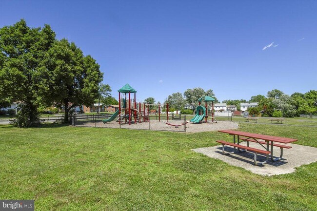 Building Photo - 1107 Belle View Blvd