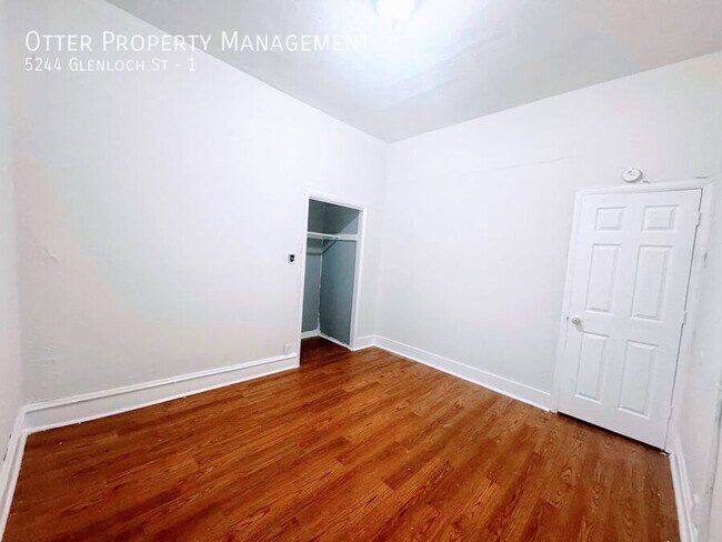 Building Photo - 5244 Glenloch St