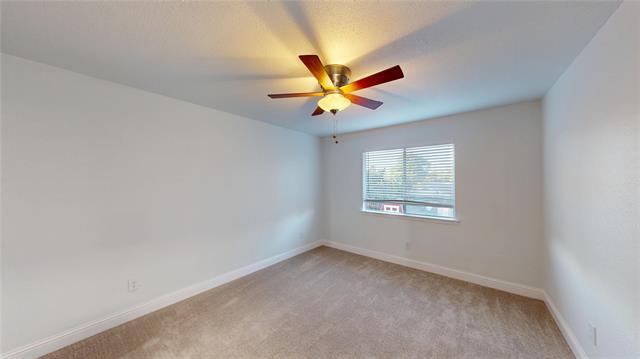 Building Photo - 17 Green View Cir