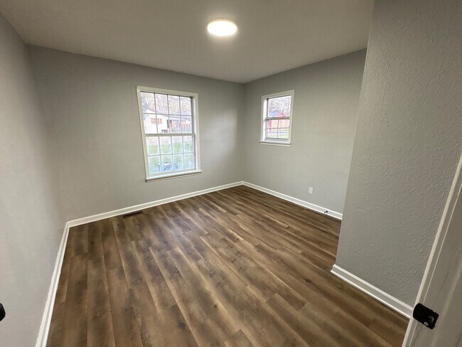 Building Photo - 951 Norris St