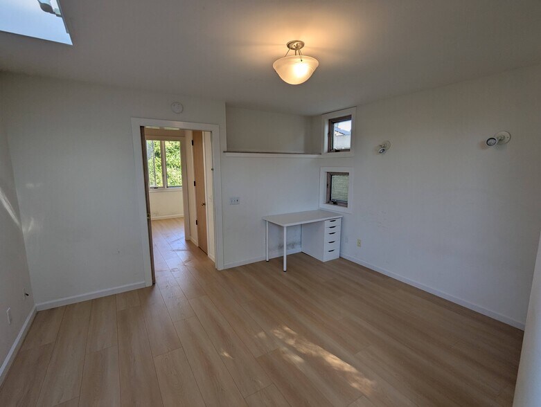 Master bedroom - 2346 Cedar St