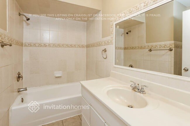 Building Photo - 1462 Deerfield Rd