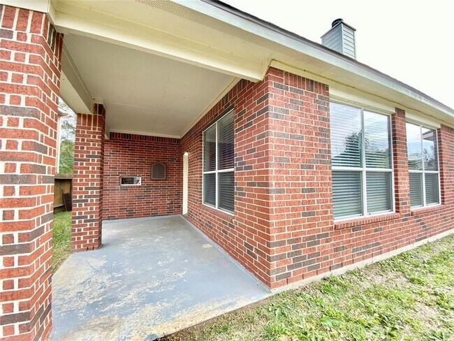 Building Photo - 5518 Chantel Way