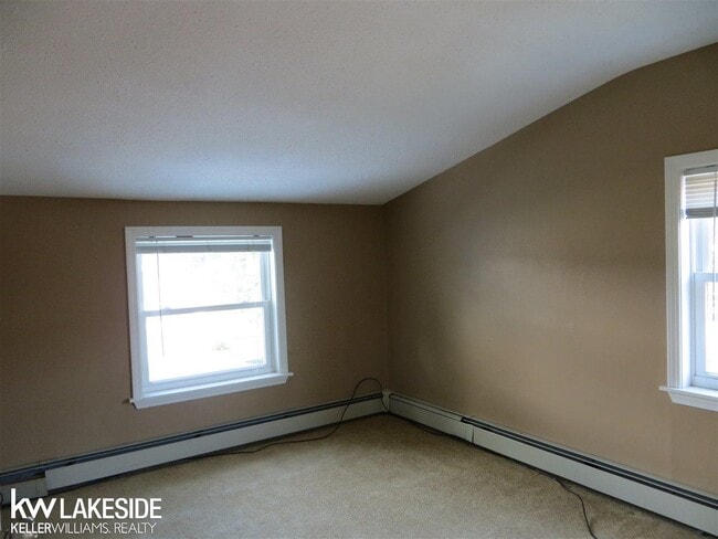 Building Photo - 18270 Sycamore St