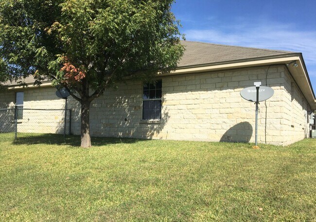 Building Photo - 1302 Powder River Dr