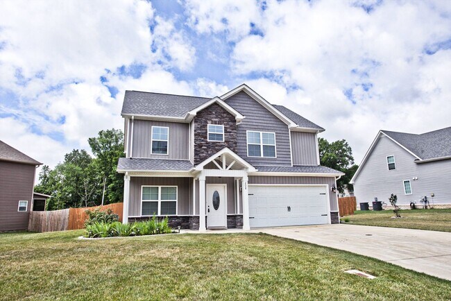 Building Photo - 208 Liam Ct