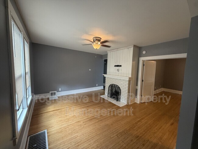 Building Photo - 2160 Alger Rd