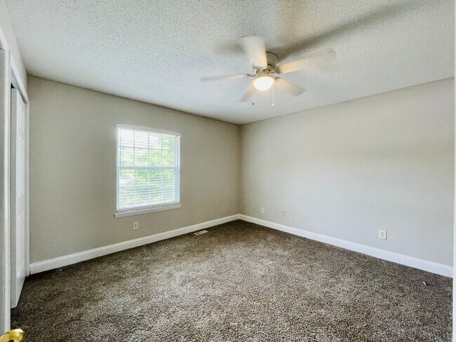 Building Photo - NEWLY RENOVATED 2bd/1.5ba Townhome super close to CMC, HGTC and CCU! Some utilities included!