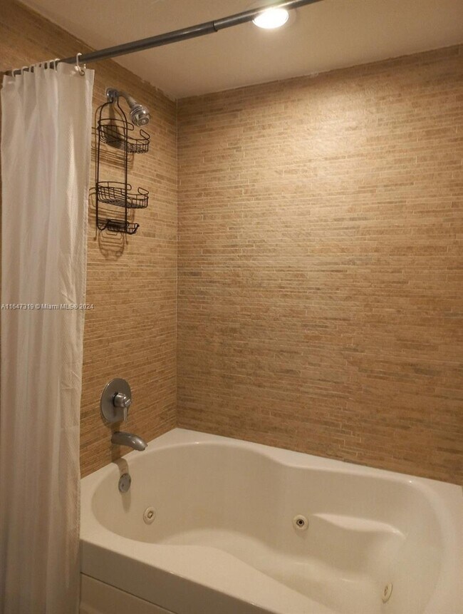 Building Photo - 50 Biscayne Blvd