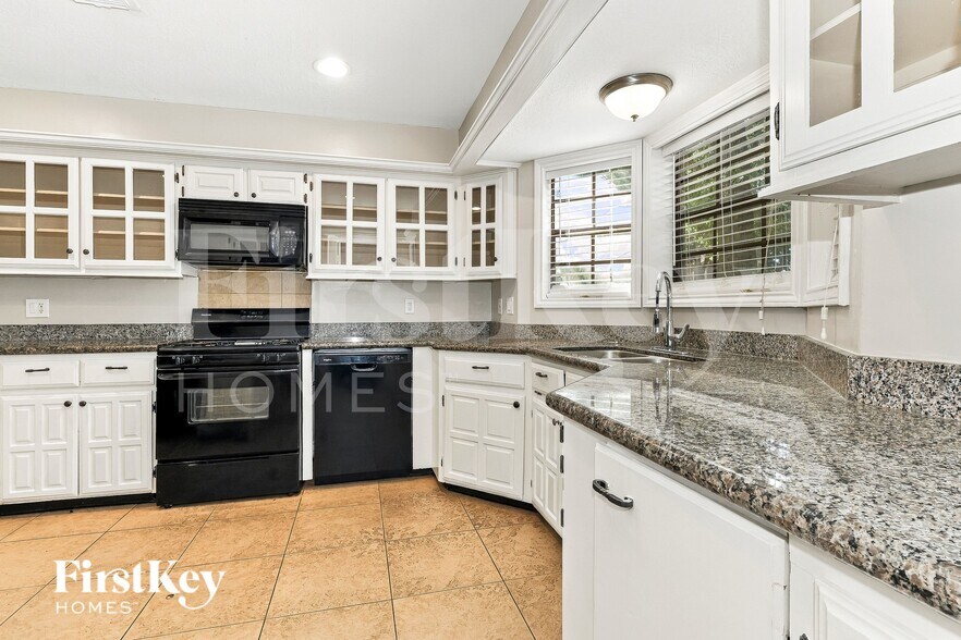 Building Photo - 12710 Ivyforest Dr