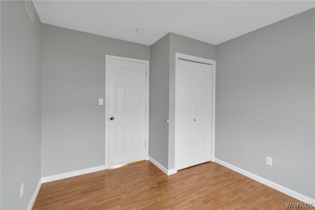 Building Photo - 940 Reserve Rd