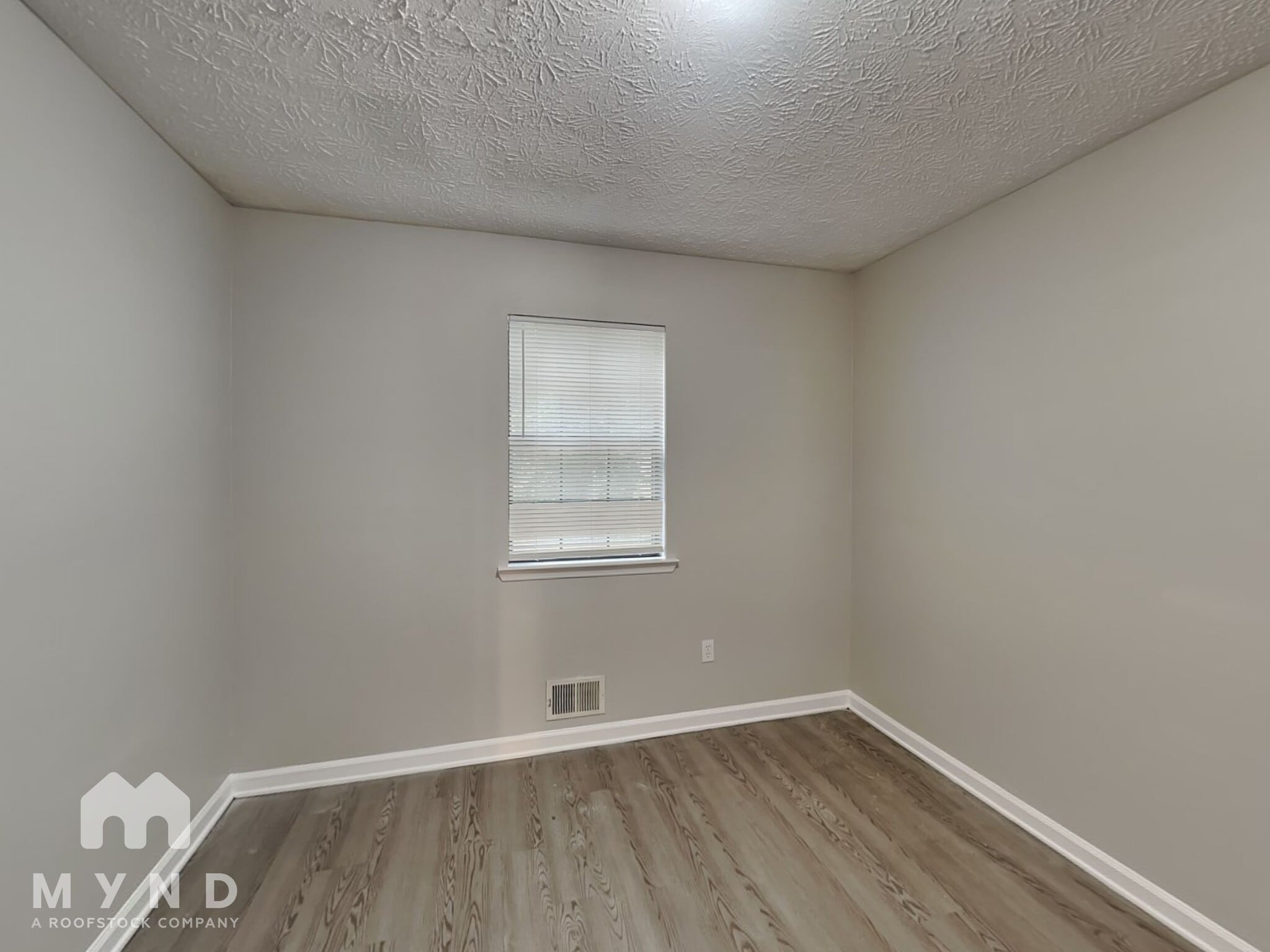 Building Photo - 314 Laurel Ln