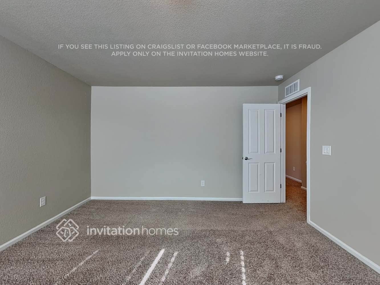 Building Photo - 11187 House Finch Ln