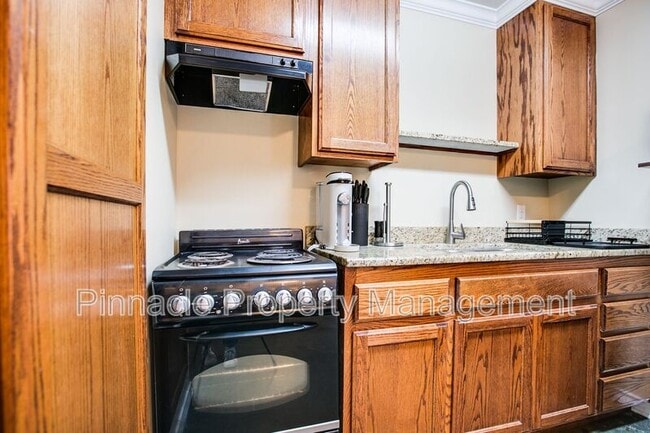 Building Photo - 350 W Ave L