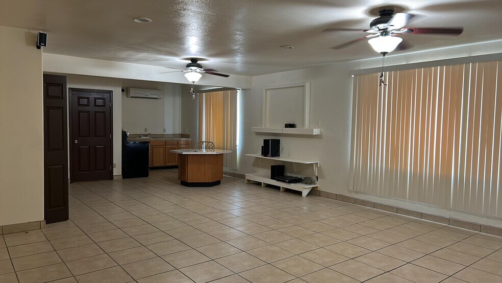 Building Photo - 1175 Avenida Gandara