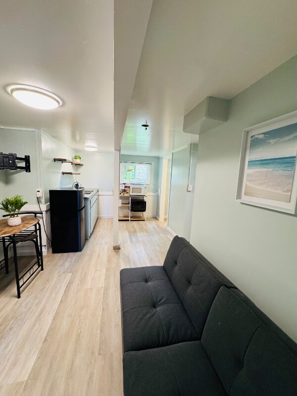 Building Photo - 1111 Haihai St