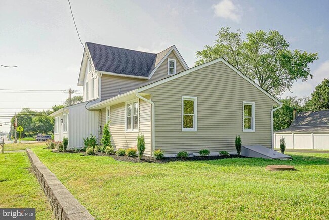 Building Photo - 602 Hurffville - Cross Keys Rd