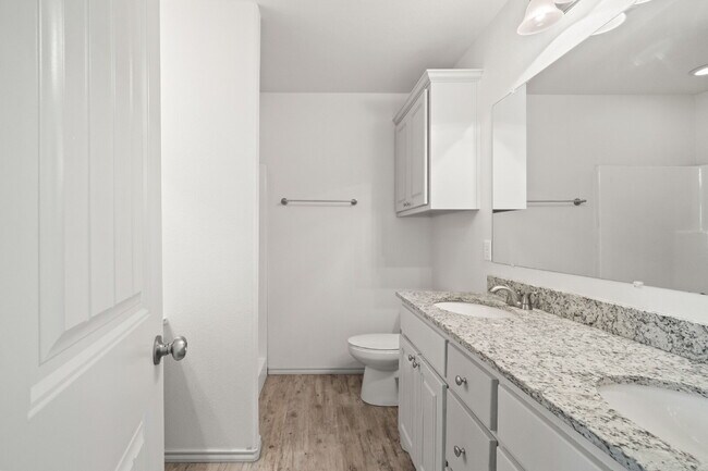 Building Photo - Beautiful 4/2/2 in Frenship ISD