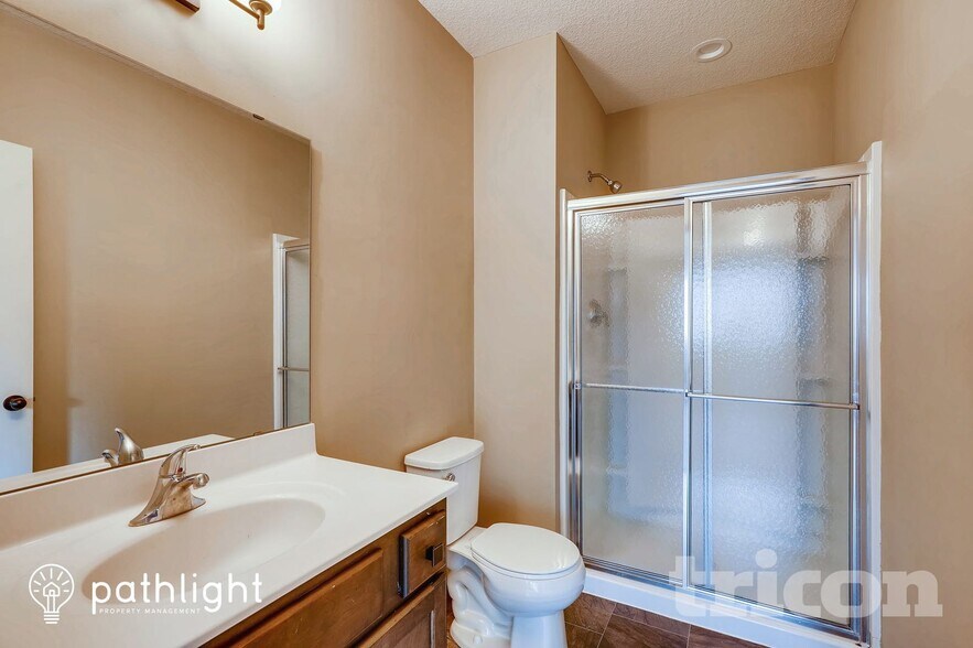 Building Photo - 16043 Estate Ln