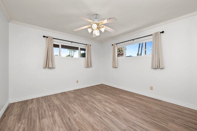 Building Photo - Oversized detached garage!