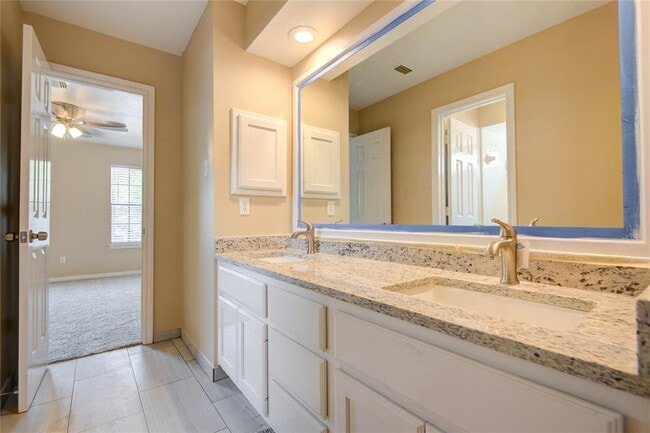 Building Photo - 4006 Forest Birch Ct