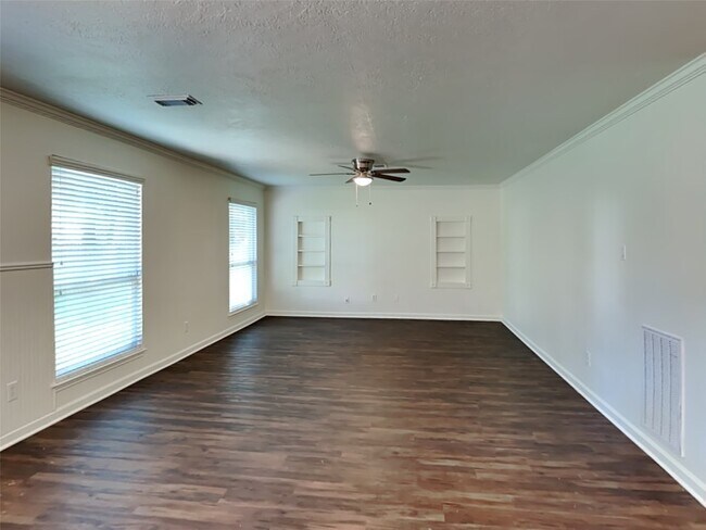 Building Photo - 7007 Durango Dr