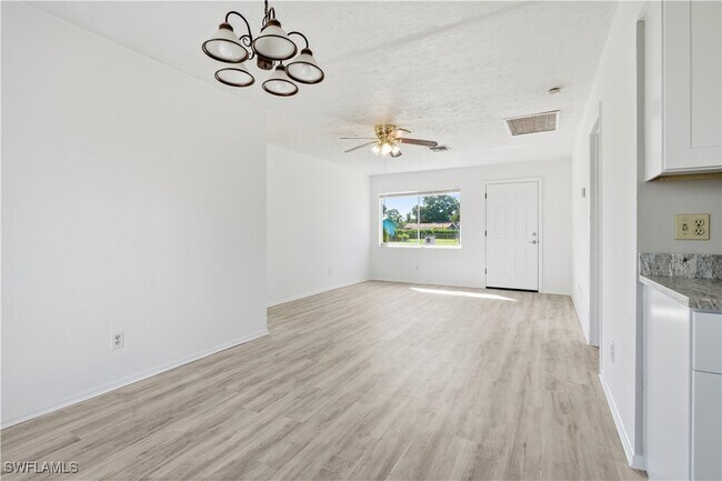 Building Photo - 1130 Alabar Ln