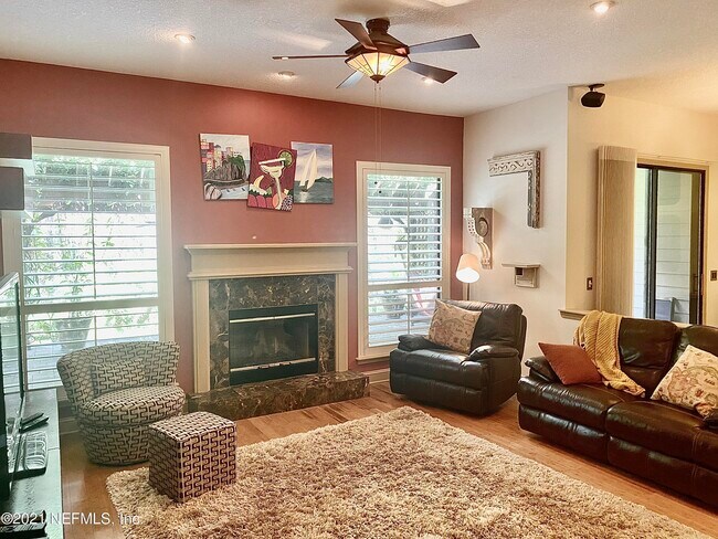 Building Photo - 8699 Canopy Oaks Dr