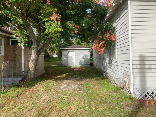 Building Photo - 3 bedroom 1 bath