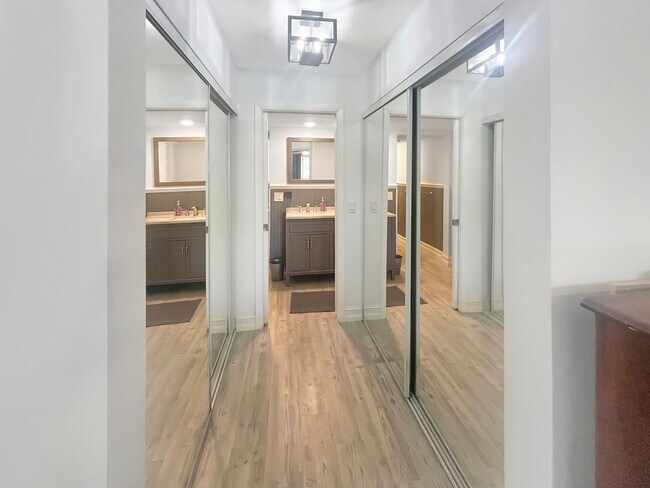 Building Photo - 4901 38th Way S