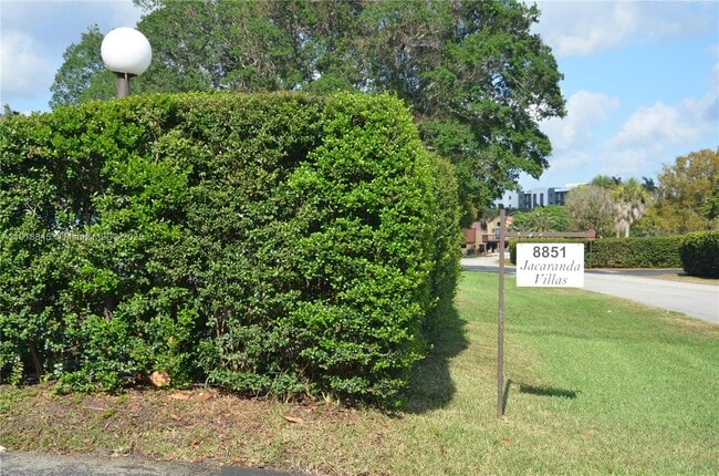 Building Photo - 8851 N New River Canal Rd