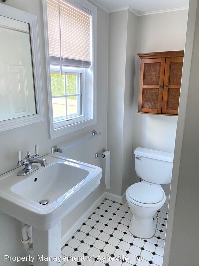 Building Photo - 2 br, 1 bath House - 117 Jonestown Rd