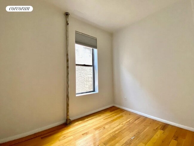 Building Photo - 313 W 114th St