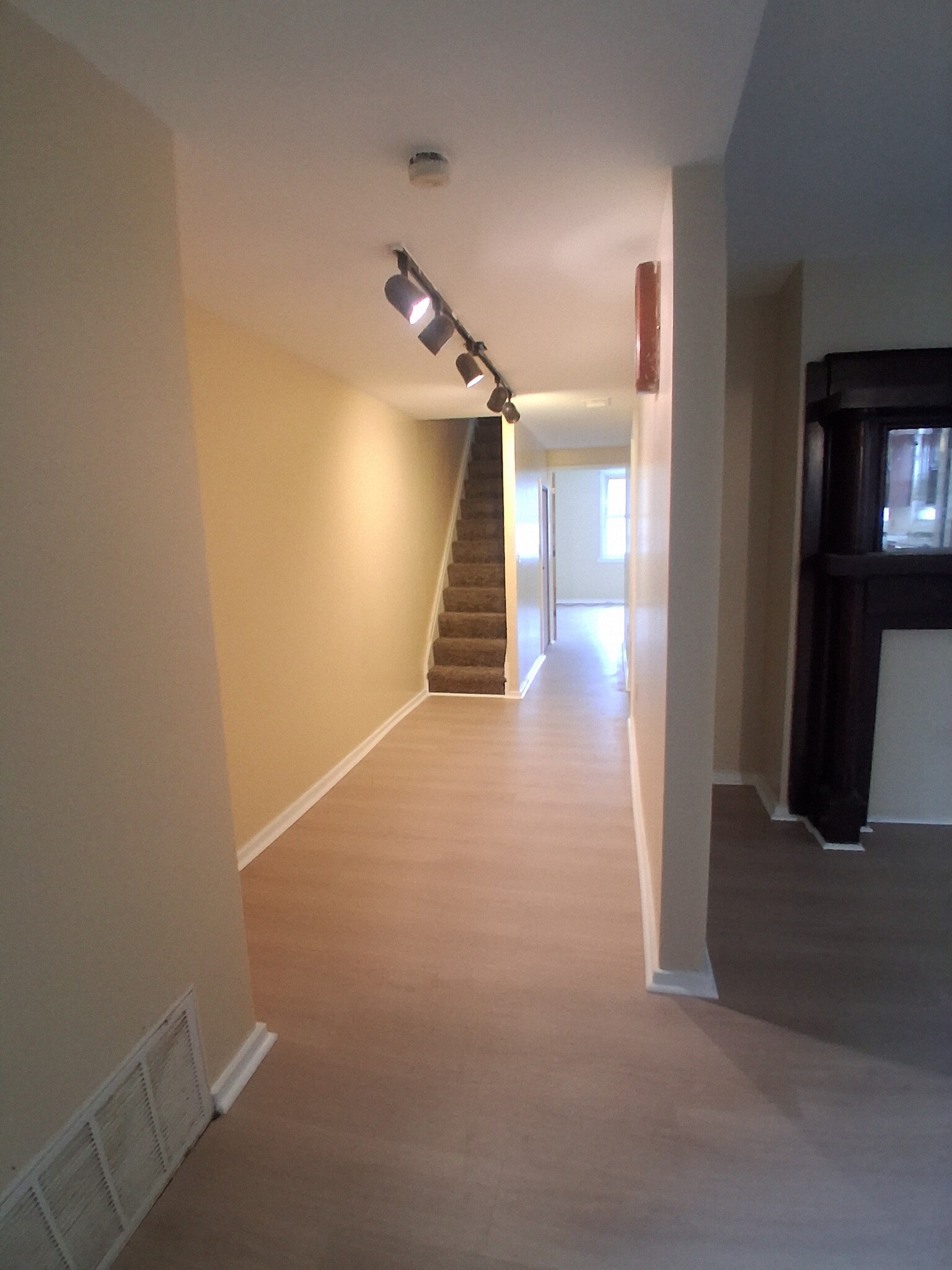 Building Photo - 51 Grant Ave