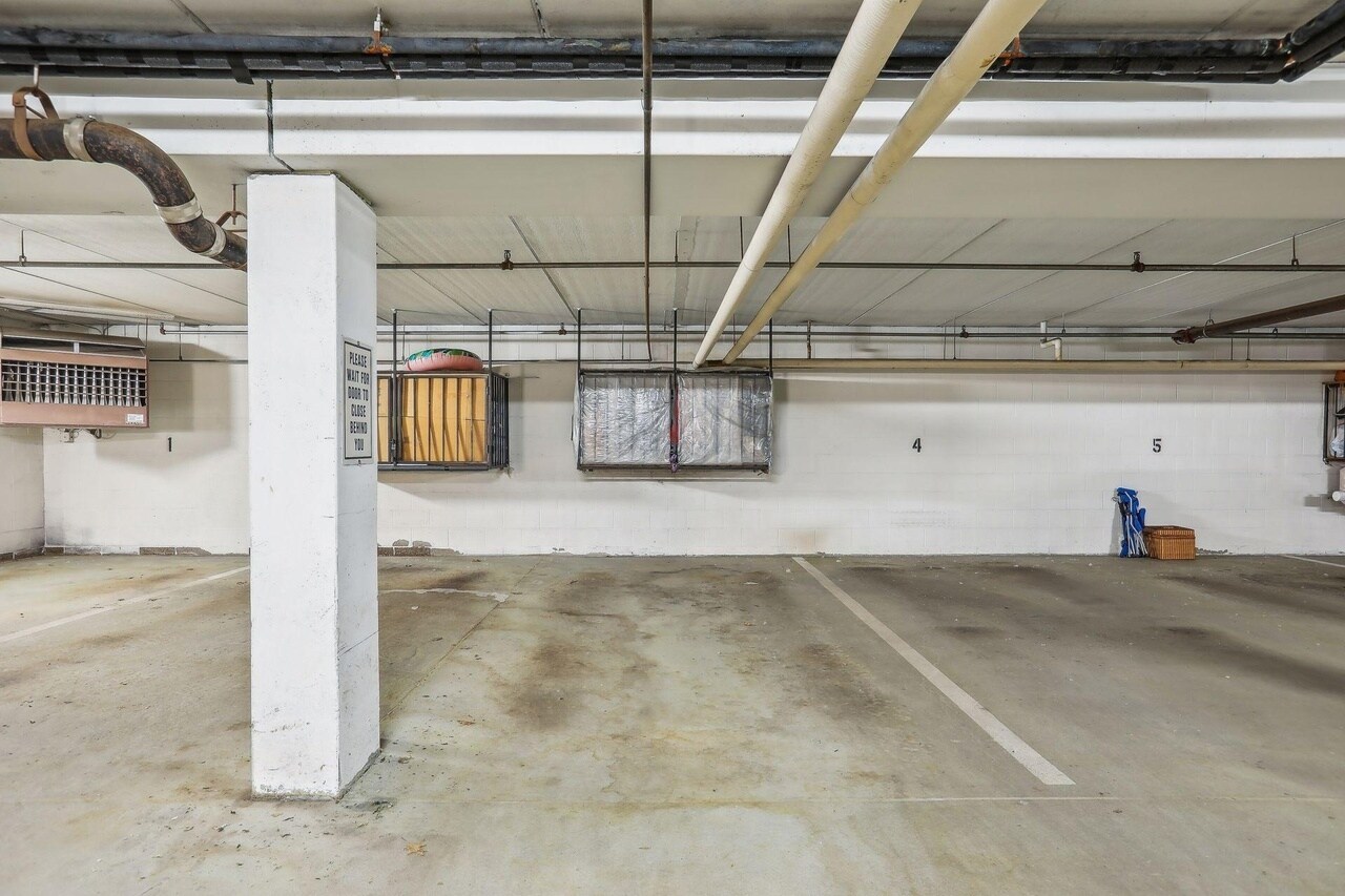 Building Photo - 4625 Minnetonka Blvd
