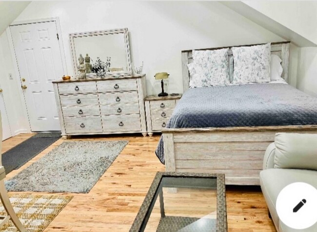 Building Photo - 1 Carlson Ct