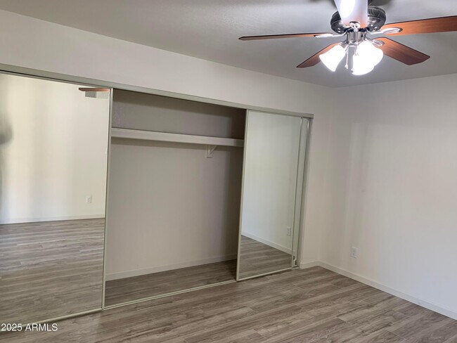 Building Photo - 9445 N 94th Pl