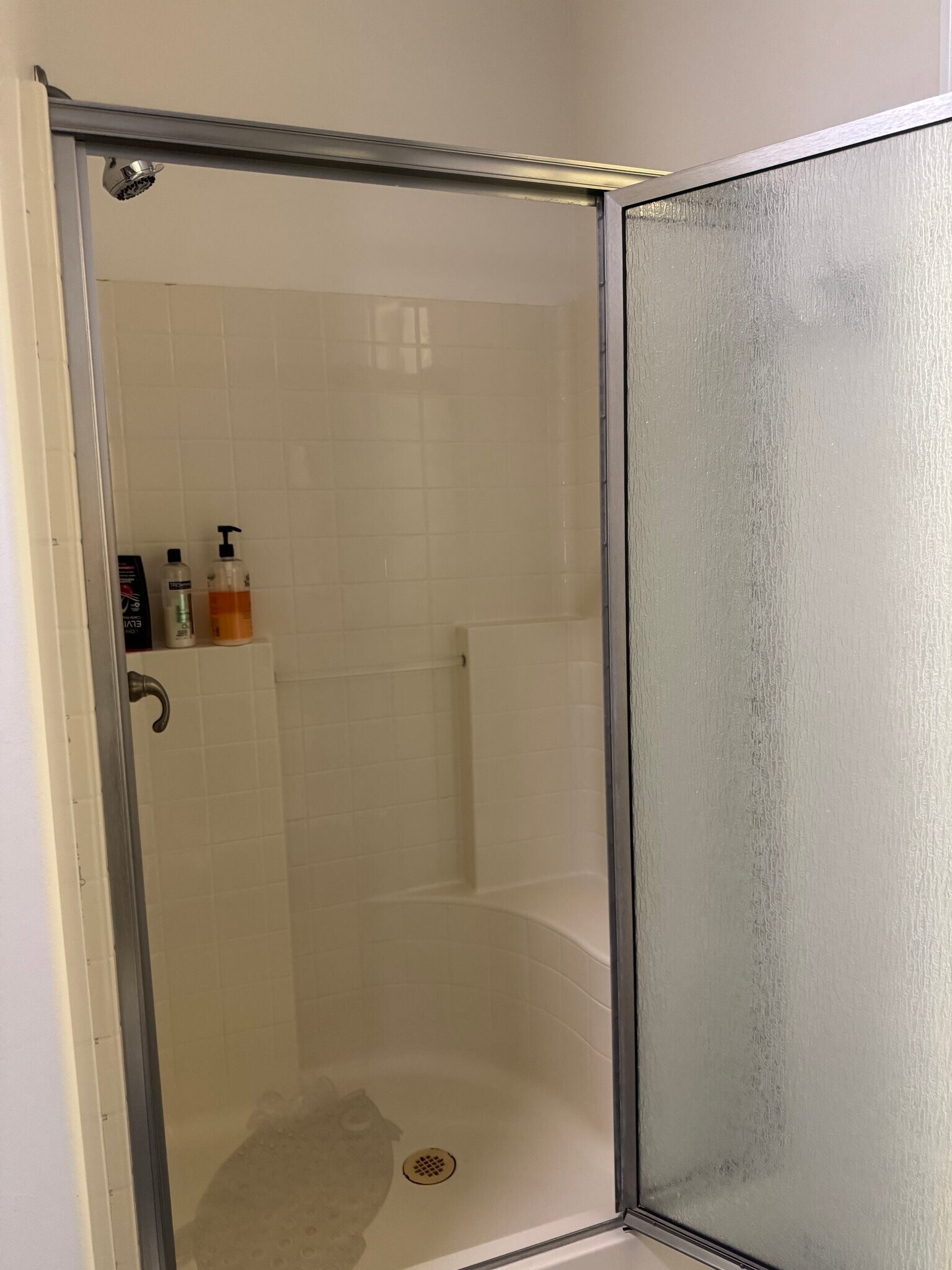 Building Photo - 15935 Mary Cir