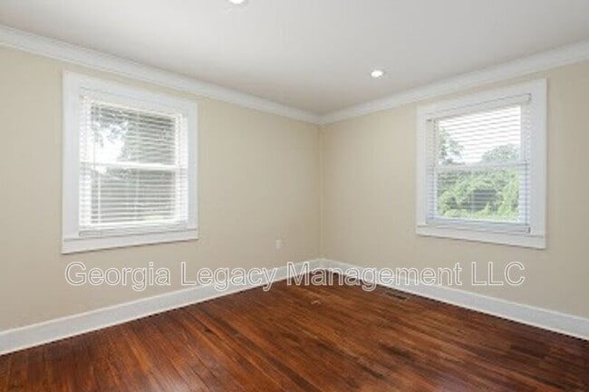 Building Photo - 2615 W Main St