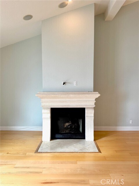 Building Photo - 1301 S Catalina Ave